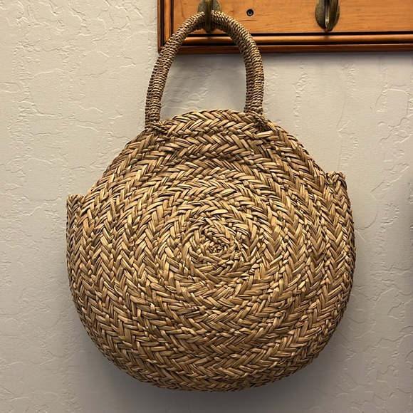 REFORMATION CIRCLE STRAW TOTE BAG- Natural - Picture 4 of 10